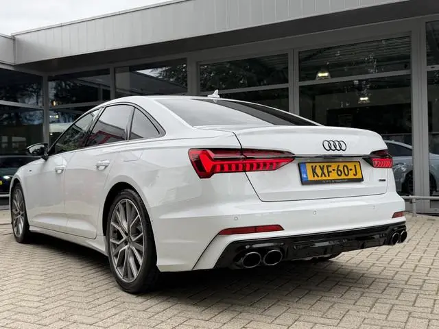 Audi A6 Limousine 55 TFSI-e 367PK QUATTRO COMPETITION *!* NAVI/ MATRIX/ CARPLAY/ 20 INCH/ RADAR *!*