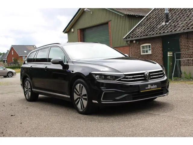 Volkswagen Passat Variant 1.4 TSI PHEV GTE Business SOh 91,2% IQ LIGHT NAVI PANO TREKHAAK 134000KM!!...