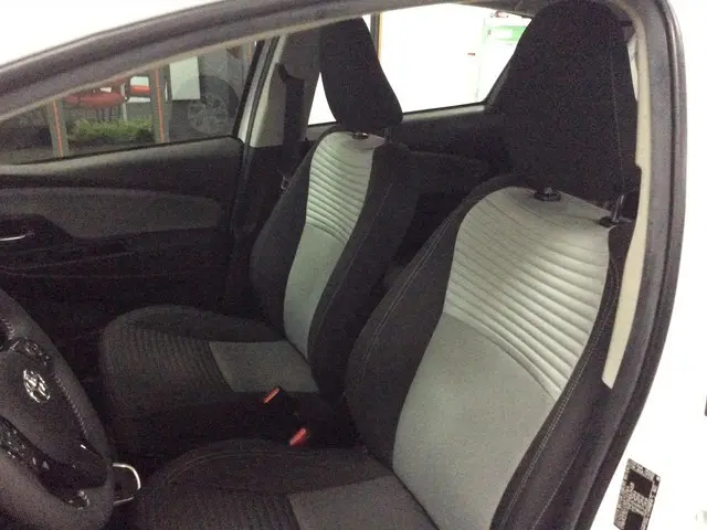 TOYOTA Yaris 1.5 Hybrid 100pk 5D CVT Active * 5 jaar garantie + 5 jaar onderhoud