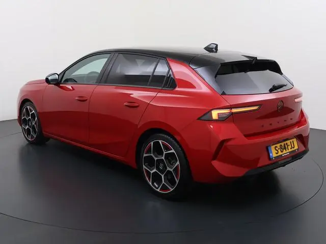 Opel Astra 1.2 Level 4 | Navigatie | Parkeer camera | Apple carplay / Android