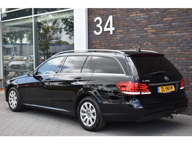 Mercedes-Benz E-klasse Estate 200 Ambition PANOD LEDER LMV NAVI