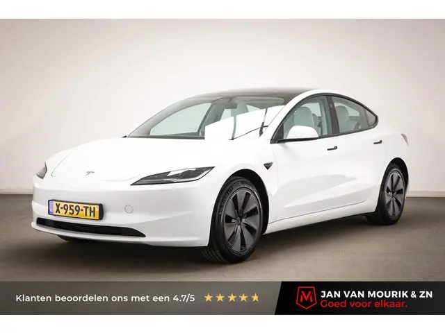 Tesla Model 3 RWD 60 kWh | STUURVERWARMING | STOELVENTILATIE | PANORAMADAK