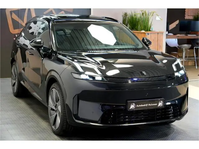 Lynk & Co 08