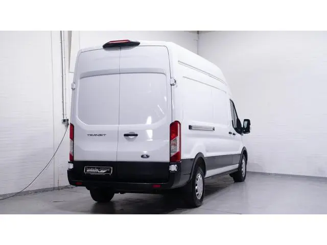 Ford Transit 2.0 TDCI 130 pk L3H3 Trend Navi, Camera, DAB+ Dodehoek Assist, Laadruimte Pakket, PDC V...