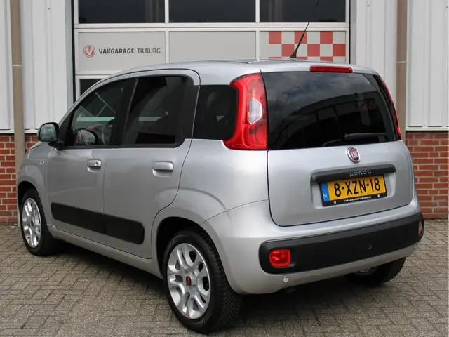 Fiat Panda 0.9 TwinAir Turbo Lounge Automaat/Climate/PDC/Bluetooth