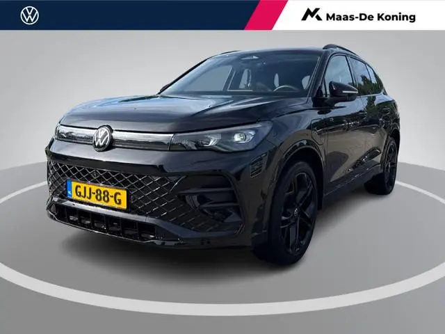 Volkswagen Tiguan 1.5 eHybrid 272pk DSG R-Line Business · Trekhaak · Panoramadak · Dodehoeksensoren...