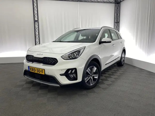Kia Niro 1.6 GDi PHEV DynamicLine | Apple carplay | Stoel- en stuurverwarming | Camera | Navi | Adap...