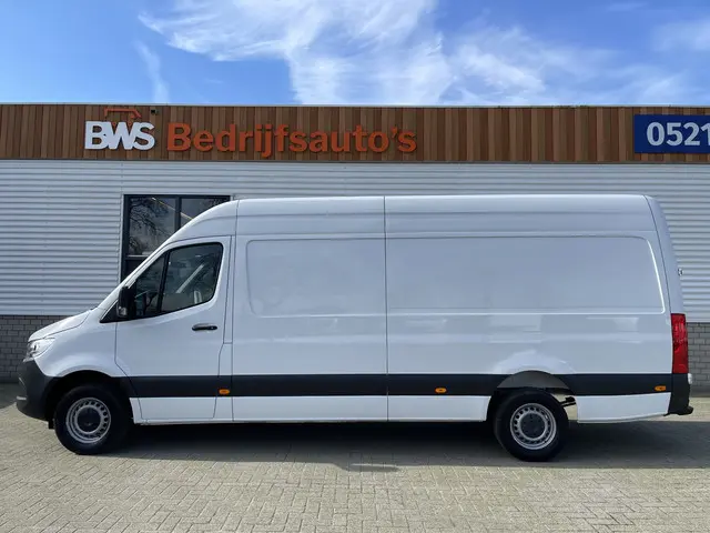Mercedes-Benz Sprinter 317 1.9 CDI 170pk L3H2 RWD Functional / rijklaar € 33.950 ex btw / lease vana...