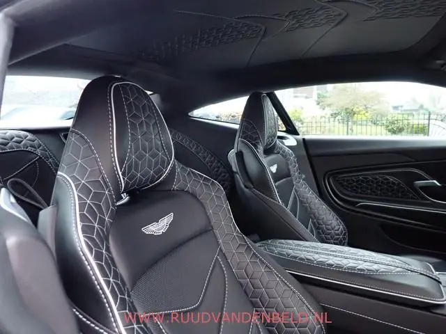 Aston Martin DBS