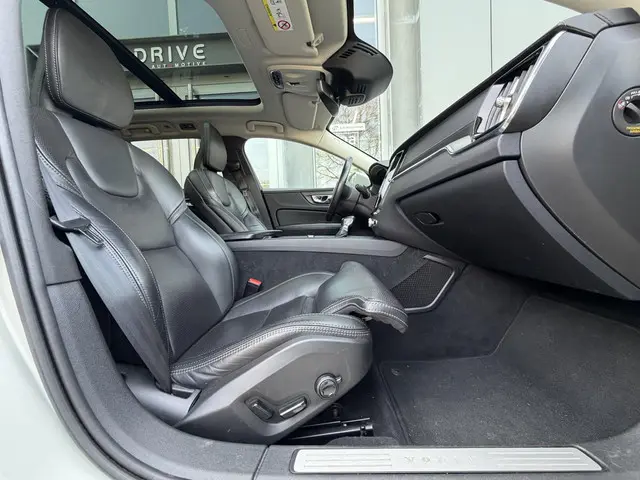 Volvo V60 2.0 T6 AWD Inscription Polestar |Full options| Pano|B&W|StoelVentilatie|PilotAssist|Trekha...