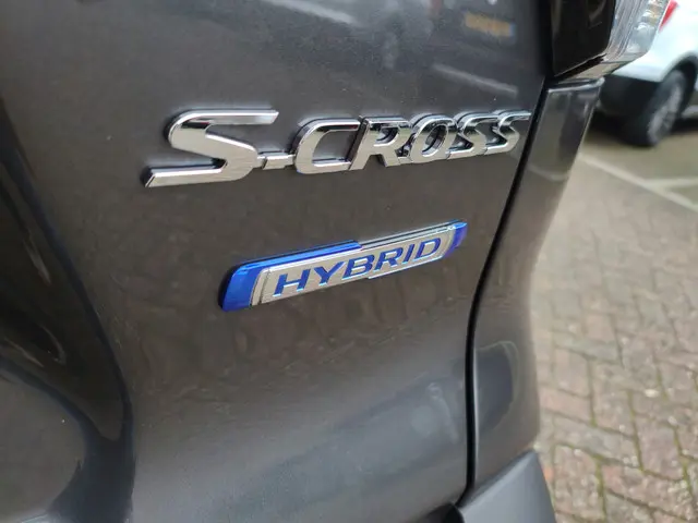 Suzuki S-Cross