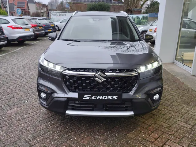 Suzuki S-Cross