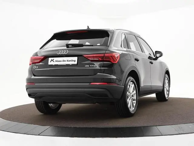 Audi Q3 45 TFSIe 245pk S-tronic Advanced Edition · Camera · Apple/Android Car Play · S line interieu...