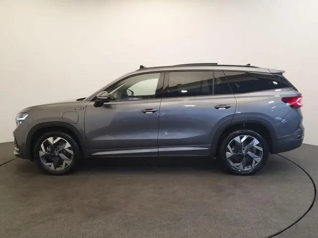 ŠKODA Kodiaq 1.5 TSI PHEV 204pk DSG/AUT Sportline Business Panoramadak, Wegklapbare Trekhaak, 360 Ca...