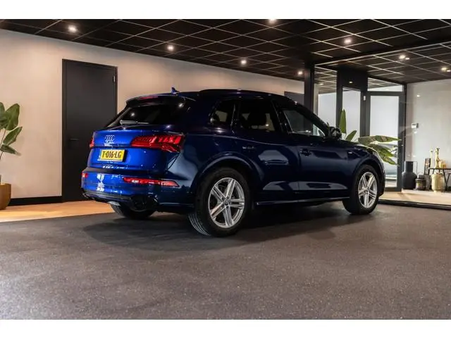 Audi Q5 55 TFSI PHEV S Line | Quattro | Camera | Stoelverwarming |