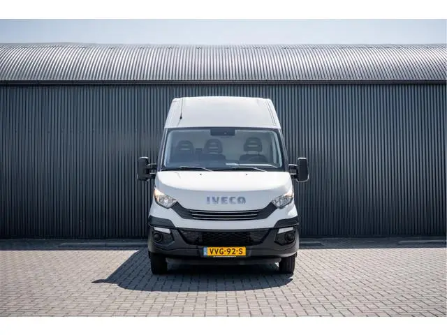 Iveco Daily 35C14 | L2H2 | Automaat | Trekhaak 3.5T | Elektr. Airco | Camera | Cruise