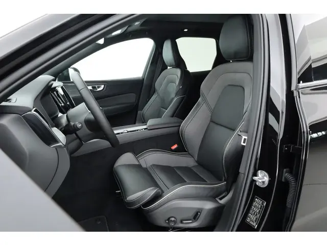 Volvo XC60 T8 Plug-in hybrid Plus Black Edition | Pano | Pilot Assist | 360cam | Stoel-Stuurverw. |...