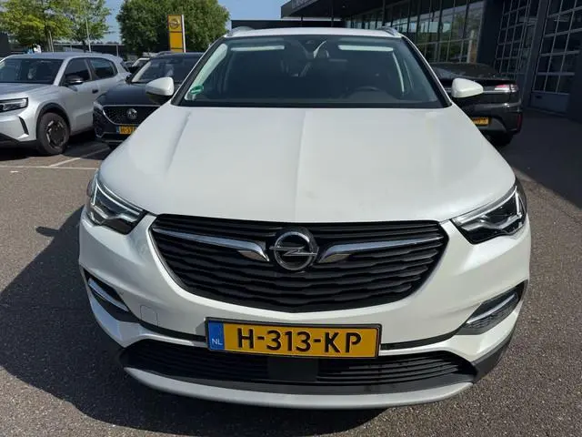 Opel Grandland X 1.2 Turbo Innovation | 130pk | Automaat | 60.000km! | Trekhaak |