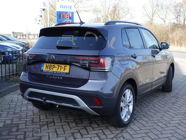 Volkswagen T-Cross 1.0 TSI Life Edition TREKH. | VIRTUAL | ECC | ACC | STOELVERW.
