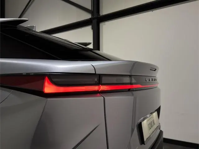 Lexus RZ