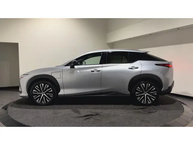 Lexus RZ