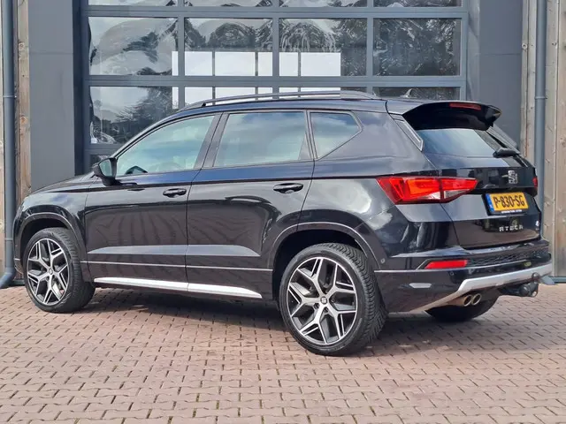 SEAT Ateca 2.0 EcoTSI FR 4DRIVE | Automaat | LED | Trekhaak | Stoelverwarming | Park Assist | Elek....