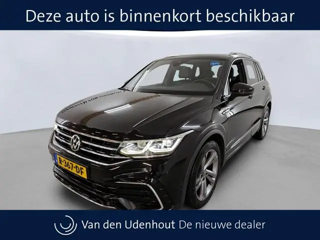 Volkswagen Tiguan 1.5 TSI 150pk DSG R-Line Business+ | Panoramadak | Trekhaak | Stoelverwarming | Ke...