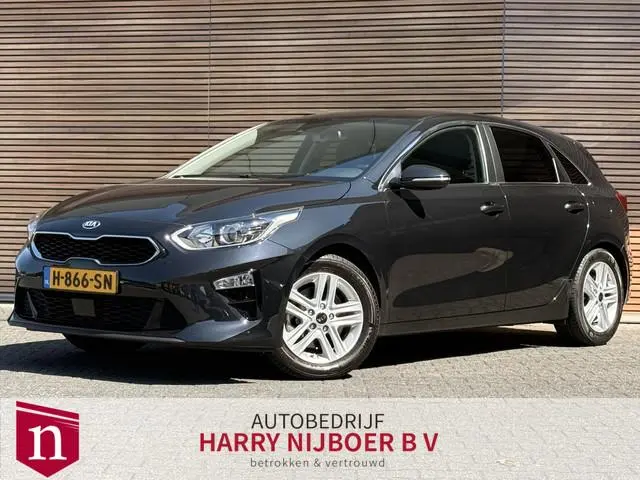 Kia Ceed 1.0 T-GDi DynamicPlusLine Camera / Carplay / Navi / Goed Onderhouden / Winterbanden!
