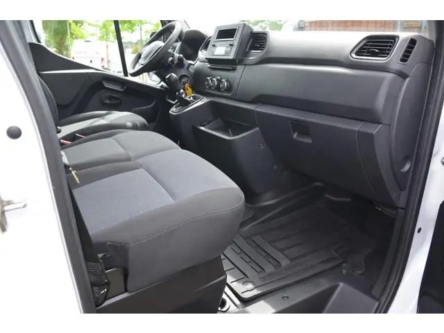 Nissan Interstar