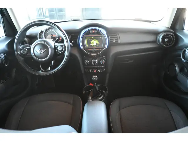 MINI Mini 1.5 One Business Airco Cruise control Navigatie Licht metaal Inruil mogelijk