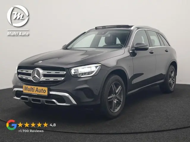 Mercedes-Benz GLC-klasse 300e 4MATIC PHEV 313pk Dealer O.H | Panodak | Sportstoelen Verwarmd | Sfeer...