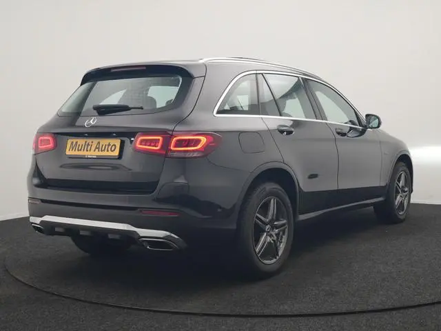 Mercedes-Benz GLC-klasse 300e 4MATIC PHEV 313pk Dealer O.H | Panodak | Sportstoelen Verwarmd | Sfeer...