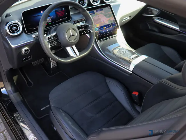 Mercedes-Benz CLE Coupé 300 e 2x AMG | Elektr. Panodak | Memory 2x | Night | MBUX Premium | Burmeste...
