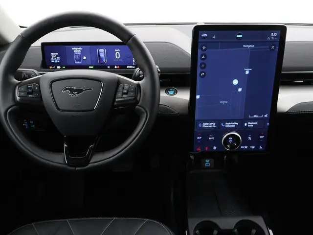 Ford Mustang Mach-E 75kWh LUCID RED 96% SOH + STUURVERW. / ADAPTIVE CRUISE / CARPLAY