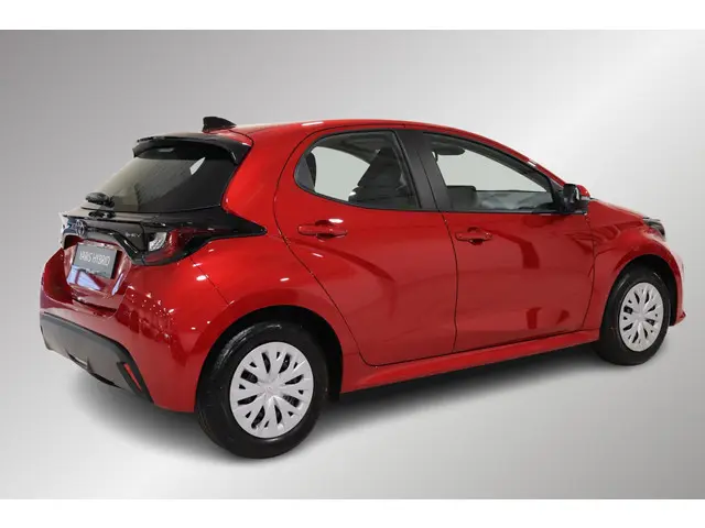 Toyota Yaris 1.5 Hybrid 115 Comfort, Nieuw en snel leverbaar met €2000,- inruilpremie!!