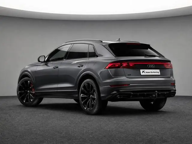 Audi Q8 60 TFSI e quattro Competition Plus 490 PK · Glazen panoramadak · B&O Premium 3D · Decoratiel...