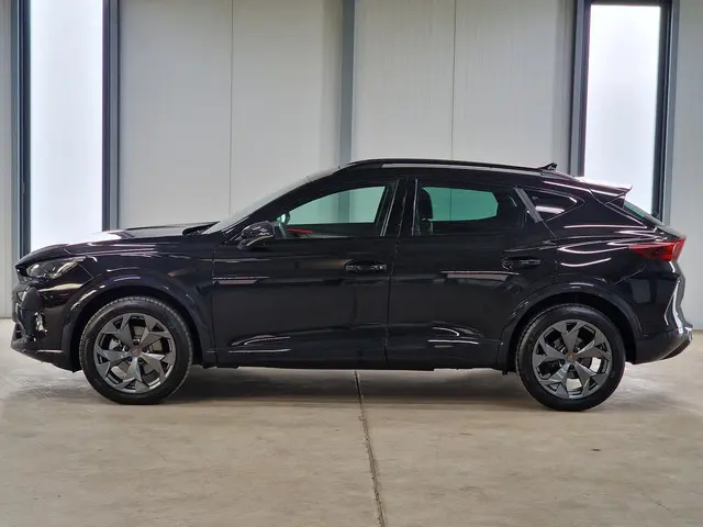 CUPRA Formentor 1.5 TSI 150pk MHEV Facelift | Elek. Trekhaak | Elek. Panodak | Winter-pack | Elek. A...