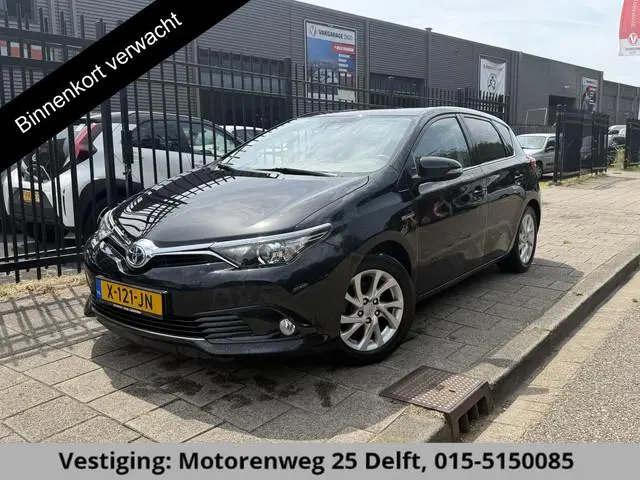 Toyota Auris 1.8 Hybrid Executive . GARANTIE TOT 02-2029 . STOEL VERWARMING . NAVIGATIE . CRUISE CON...