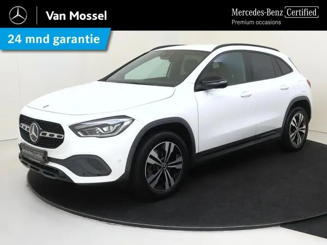 Mercedes-Benz GLA-klasse 200 Progressive / Night-Pakket / Easypack-Achterklep /