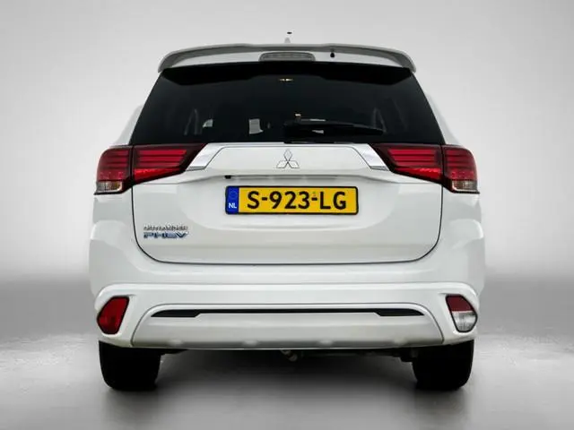 Mitsubishi Outlander 2.4 PHEV Pure