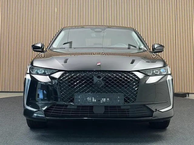 DS 4 1.2 PureTech 130PK Aut. Performance Line+ Camera | Stoelverw. | Afn. Trekhaak | Incl. garantie