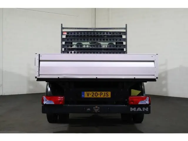 MAN TGE