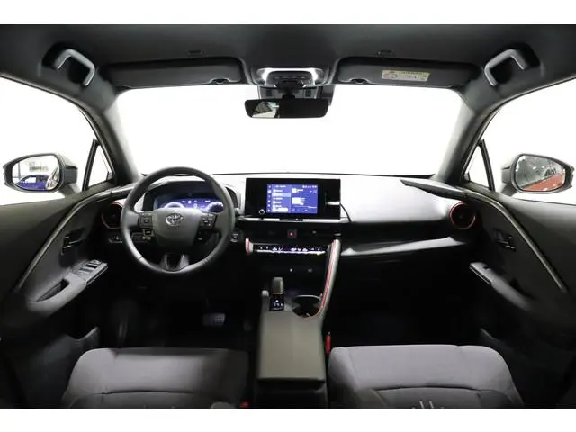 Toyota C-HR 2.0 Plug-in Hybrid 220 Dynamic, Zwarte 18" inch velgen & Logo's, Oranje Accenten en Remk...