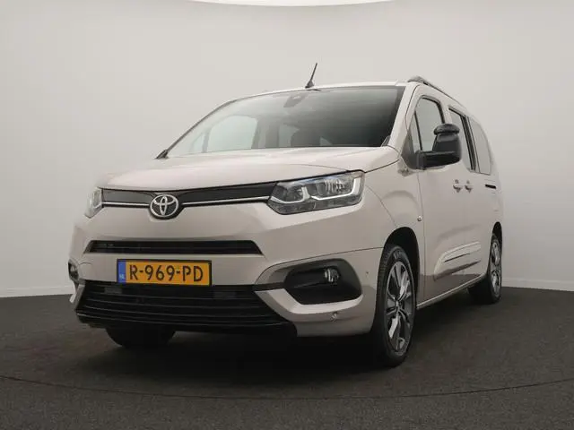 Toyota pro-ace