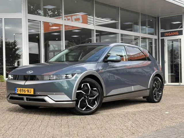 Hyundai IONIQ 5 Connect+ 58 kWh 170pk RWD | Apple Carplay | Stoelverwarming voor en achter