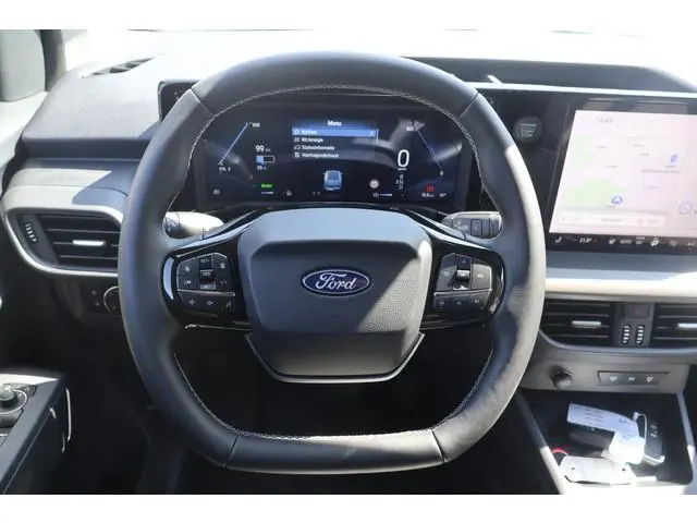 Ford E-Transit Courier