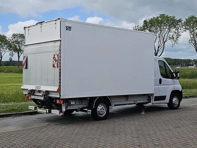 OPEL MOVANO 2.2 bakwagen laadklep!