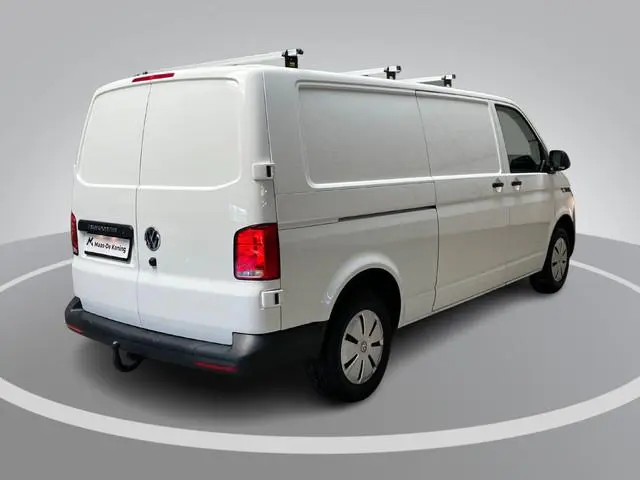 Volkswagen Transporter 2.0TDi 110pk L2H1 30 · Achteruitrijcamera · Trekhaak · Stoelverwarming · Stan...