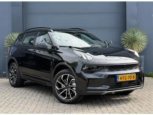 Lynk & Co 01