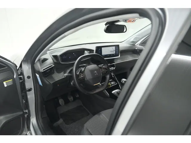 Peugeot 208 PureTech 100 Allure | 360 Camera | Dodehoekdetectie | Apple Carplay